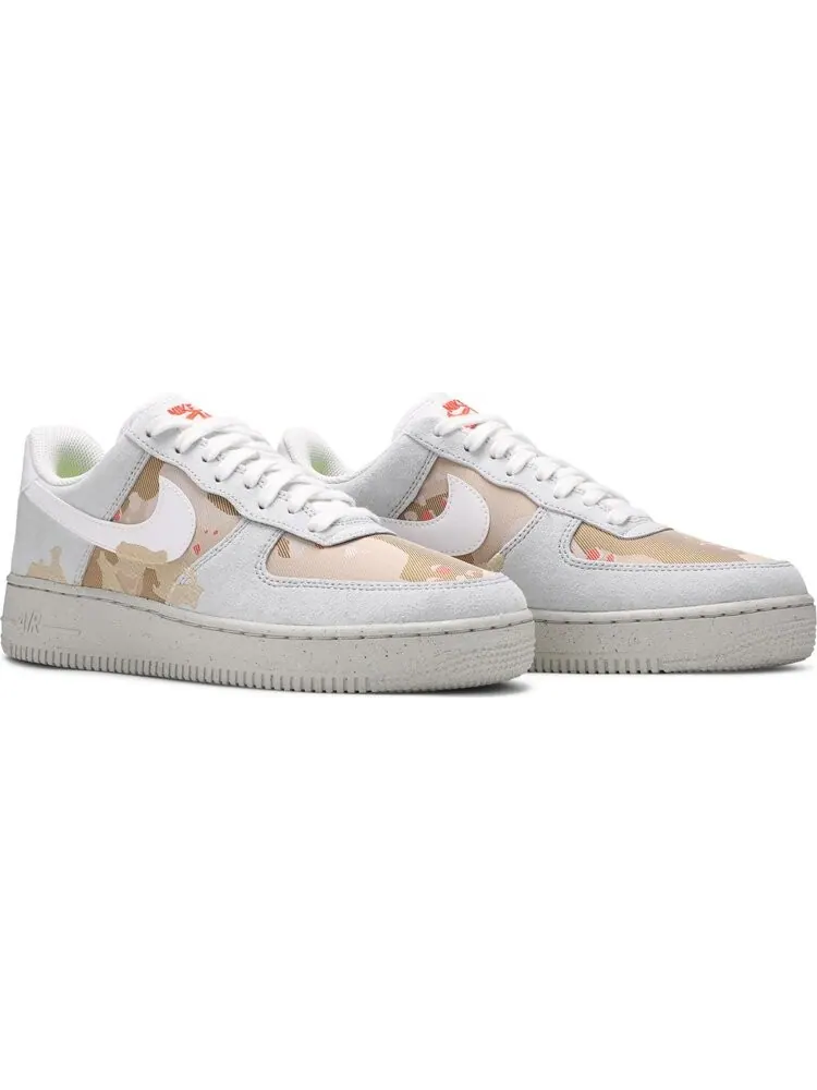 Кроссовки Nike Air Force 1 '07 LX 'Embroidered Desert Camo' — изображение 8 из 8, белый