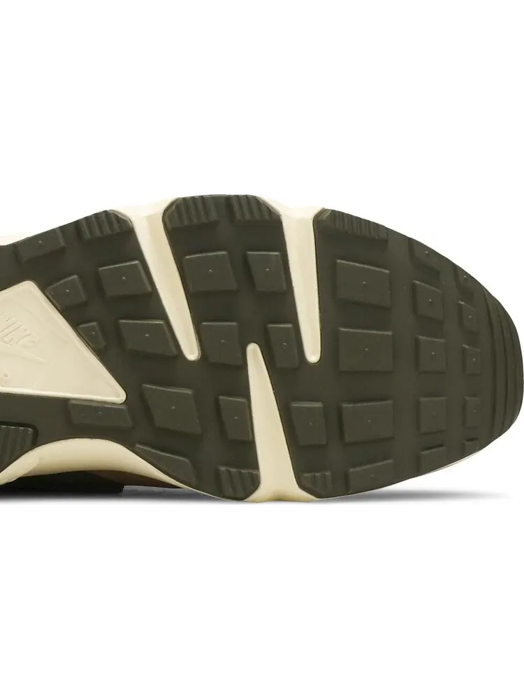 Кроссовки Nike Stussy x Air Huarache LE 'Desert Oak' 2021 — изображение 5 из 8, загар