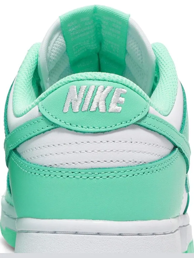Кроссовки Nike Wmns Dunk Low 'Green Glow' — изображение 7 из 10, зеленый