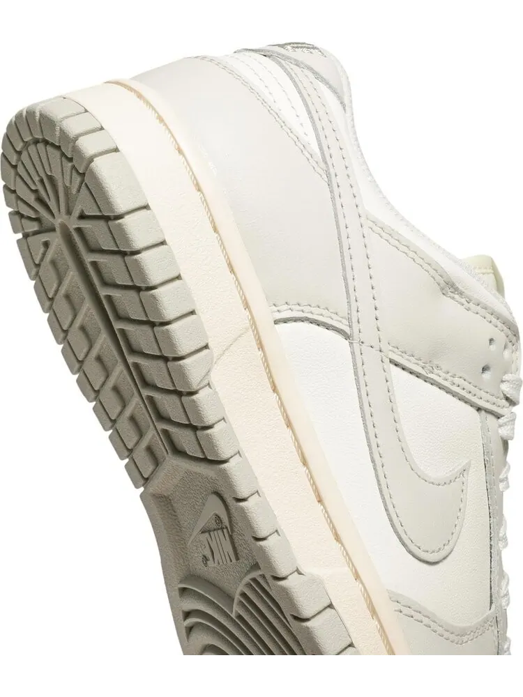 Кроссовки Nike Wmns Dunk Low 'Light Bone' — изображение 10 из 10, бежевый