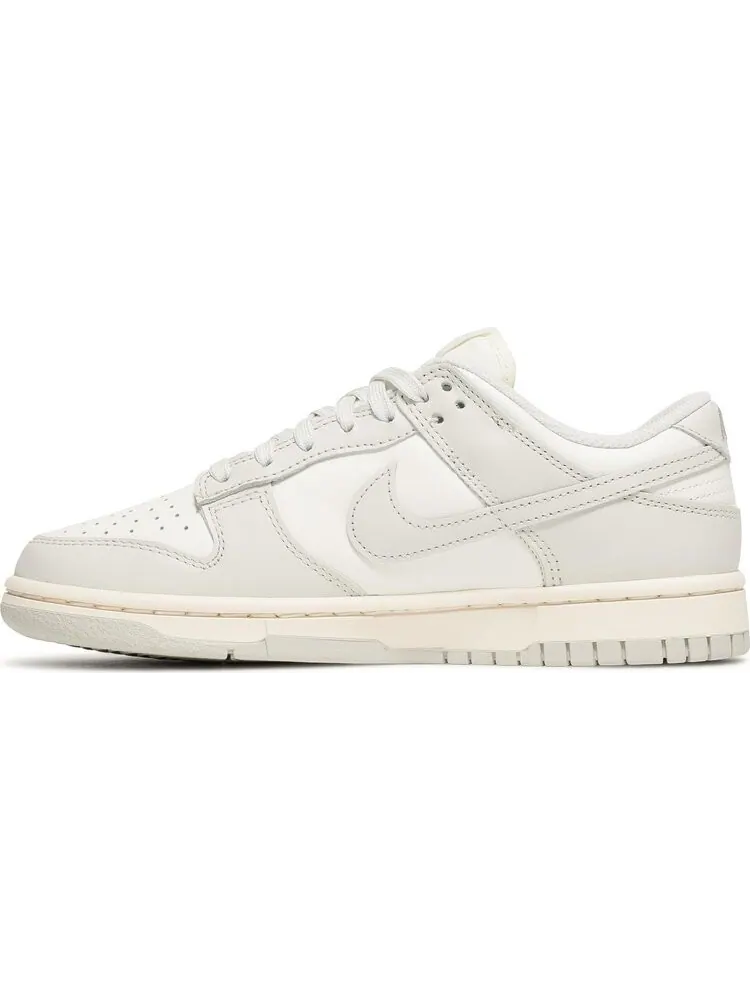 Кроссовки Nike Wmns Dunk Low 'Light Bone' — изображение 3 из 10, бежевый