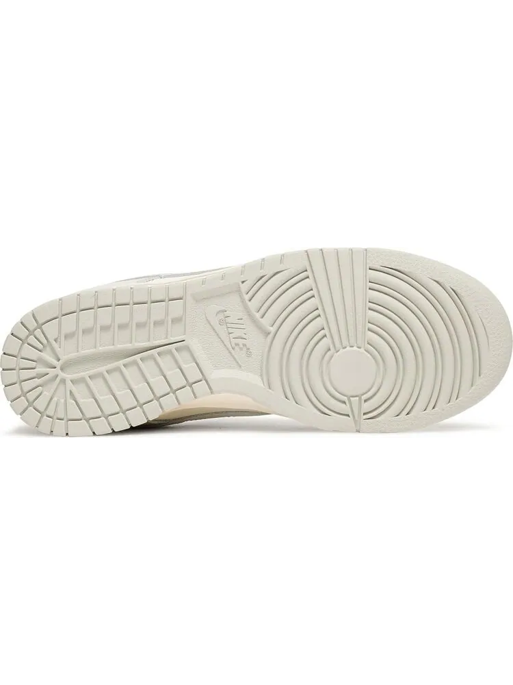 Кроссовки Nike Wmns Dunk Low 'Light Bone' — изображение 4 из 10, бежевый