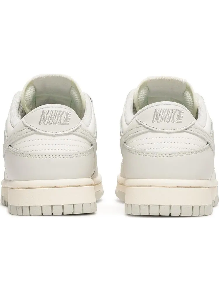 Кроссовки Nike Wmns Dunk Low 'Light Bone' — изображение 6 из 10, бежевый
