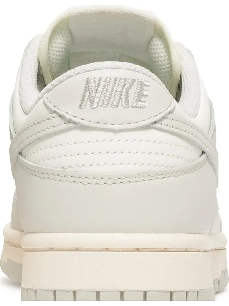 Кроссовки Nike Wmns Dunk Low 'Light Bone' — изображение 7 из 10, бежевый