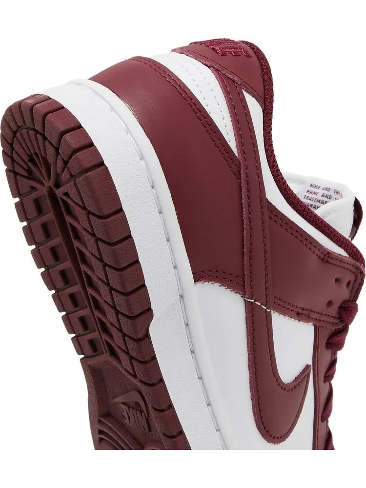 Кроссовки Nike Wmns Dunk Low 'Dark Beetroot' — изображение 10 из 10, красный