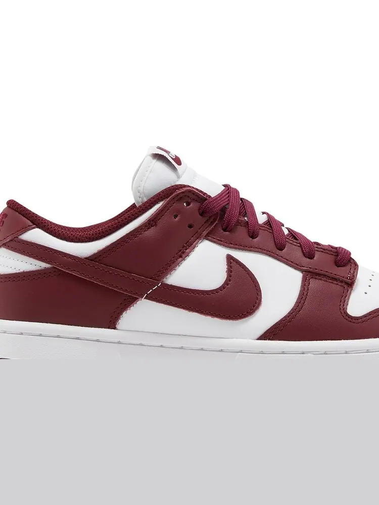 Кроссовки Nike Wmns Dunk Low 'Dark Beetroot' — изображение 2 из 10, красный