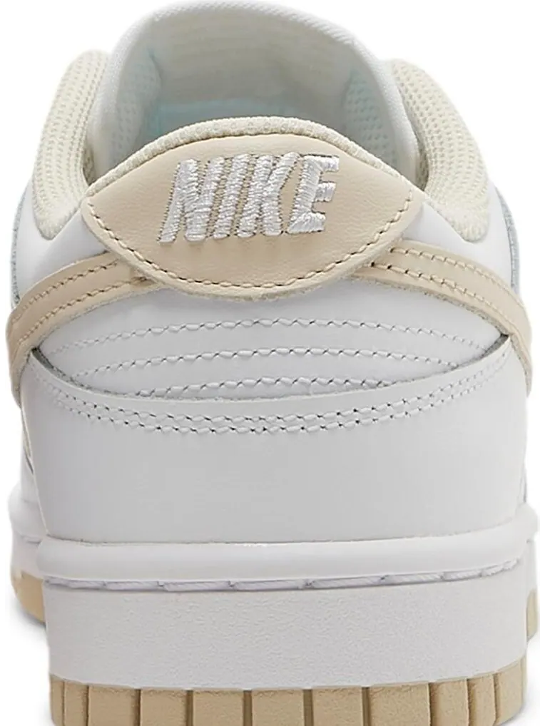 Кроссовки Nike Wmns Dunk Low 'White Pearl' — изображение 7 из 8, белый