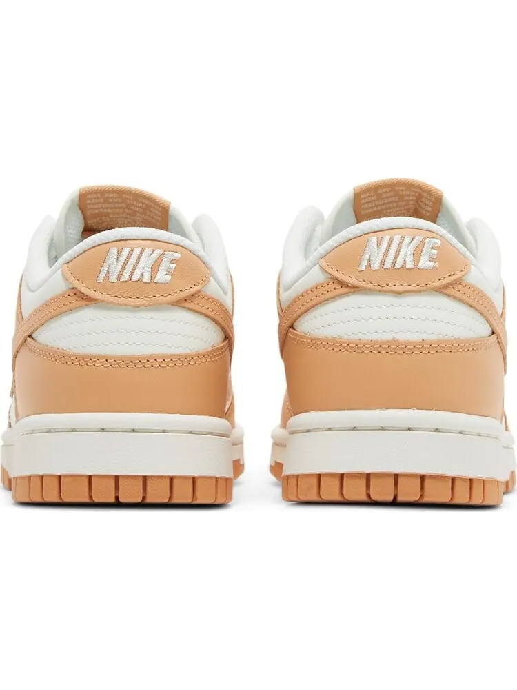Кроссовки Nike Wmns Dunk Low 'Harvest Moon' — изображение 6 из 8, загар