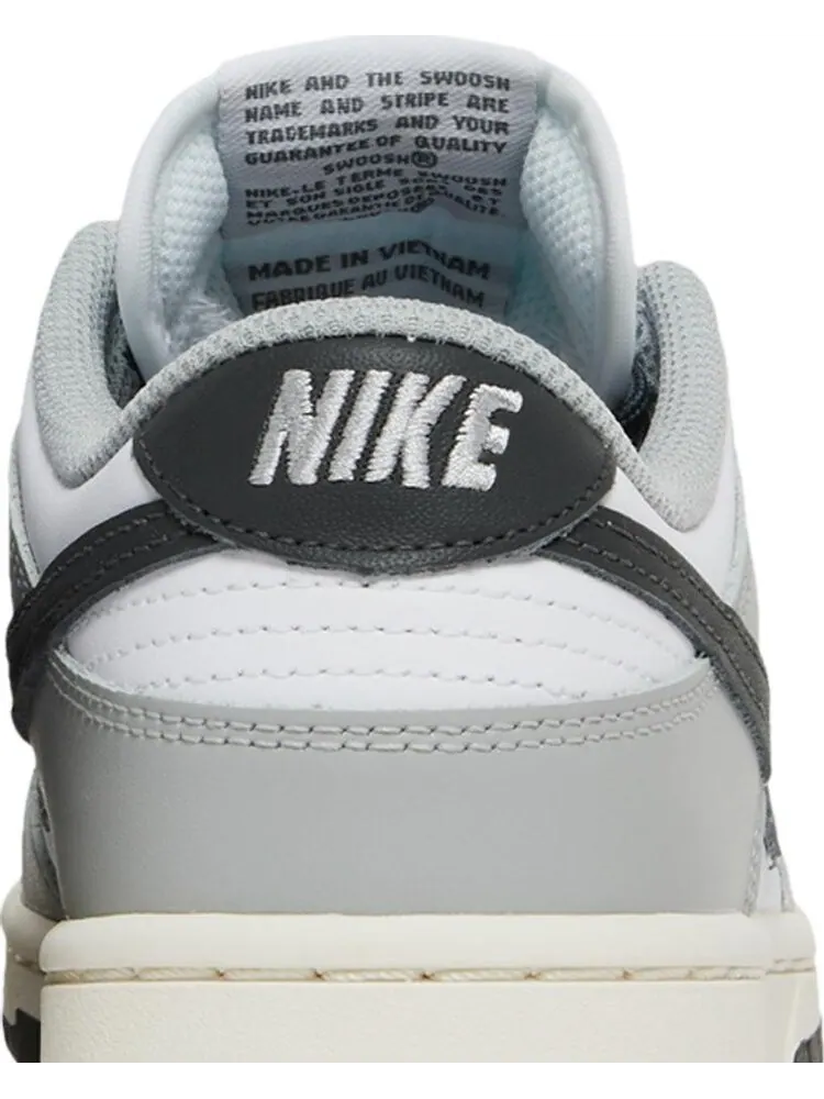Кроссовки Nike Wmns Dunk Low 'Light Smoke Grey' — изображение 7 из 8, серый