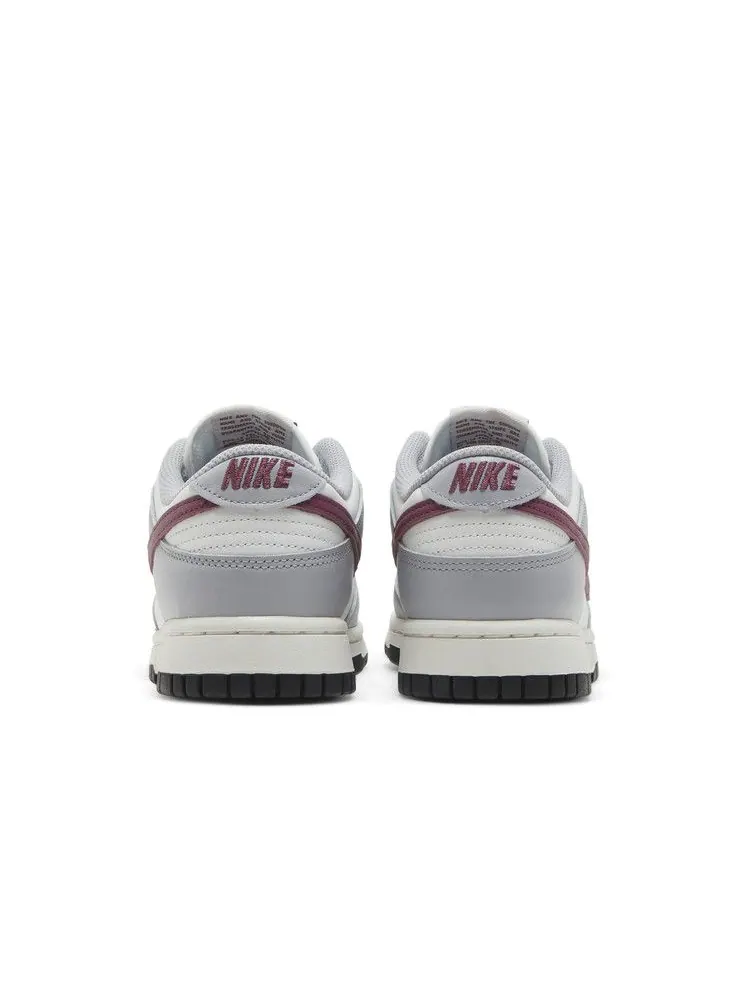 Кроссовки Nike Wmns Dunk Low — изображение 6 из 8, бледный слоновая кость