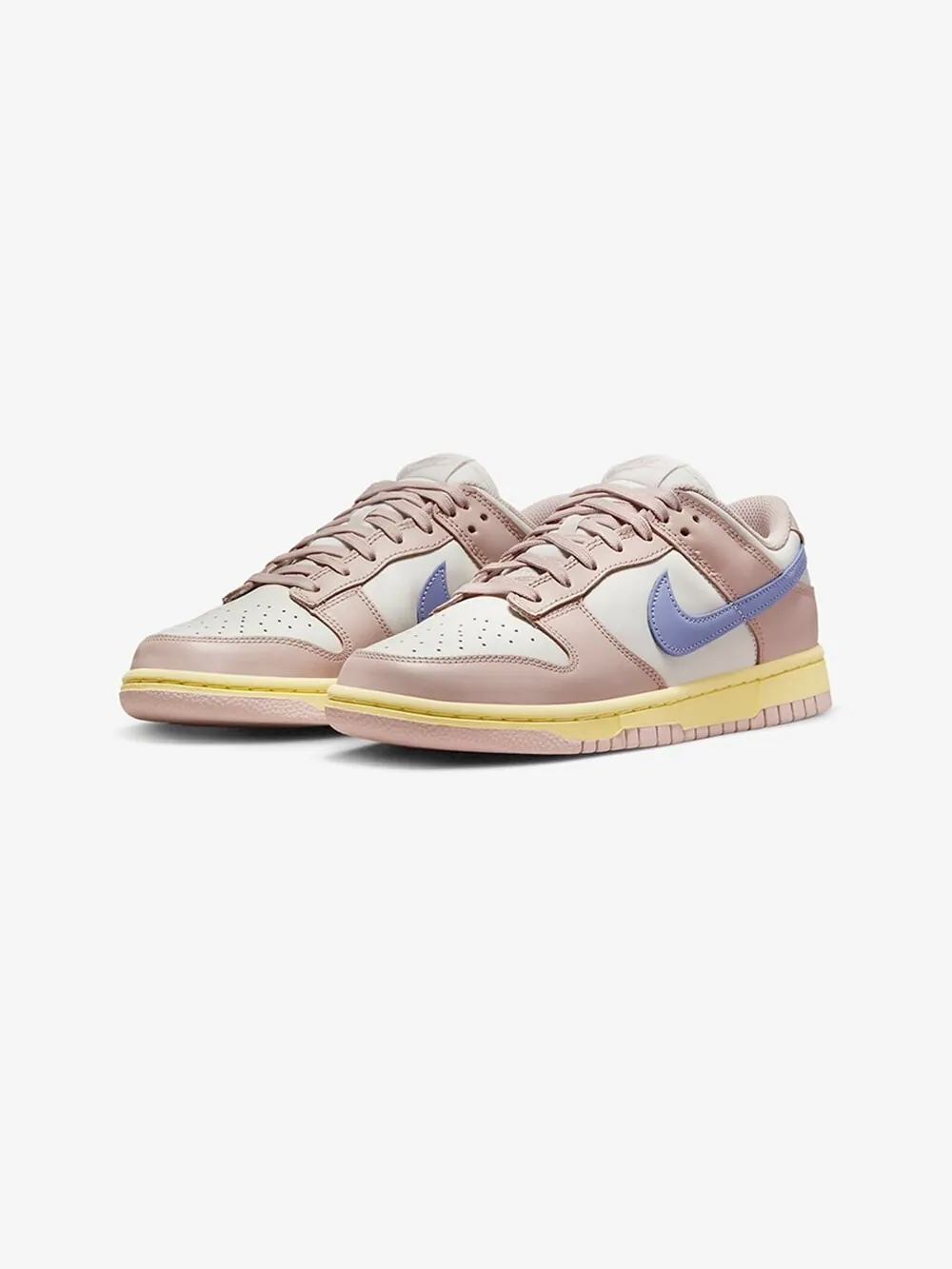 Кроссовки Nike Wmns Dunk Low 'Pink Oxford' — изображение 2 из 8, розовый