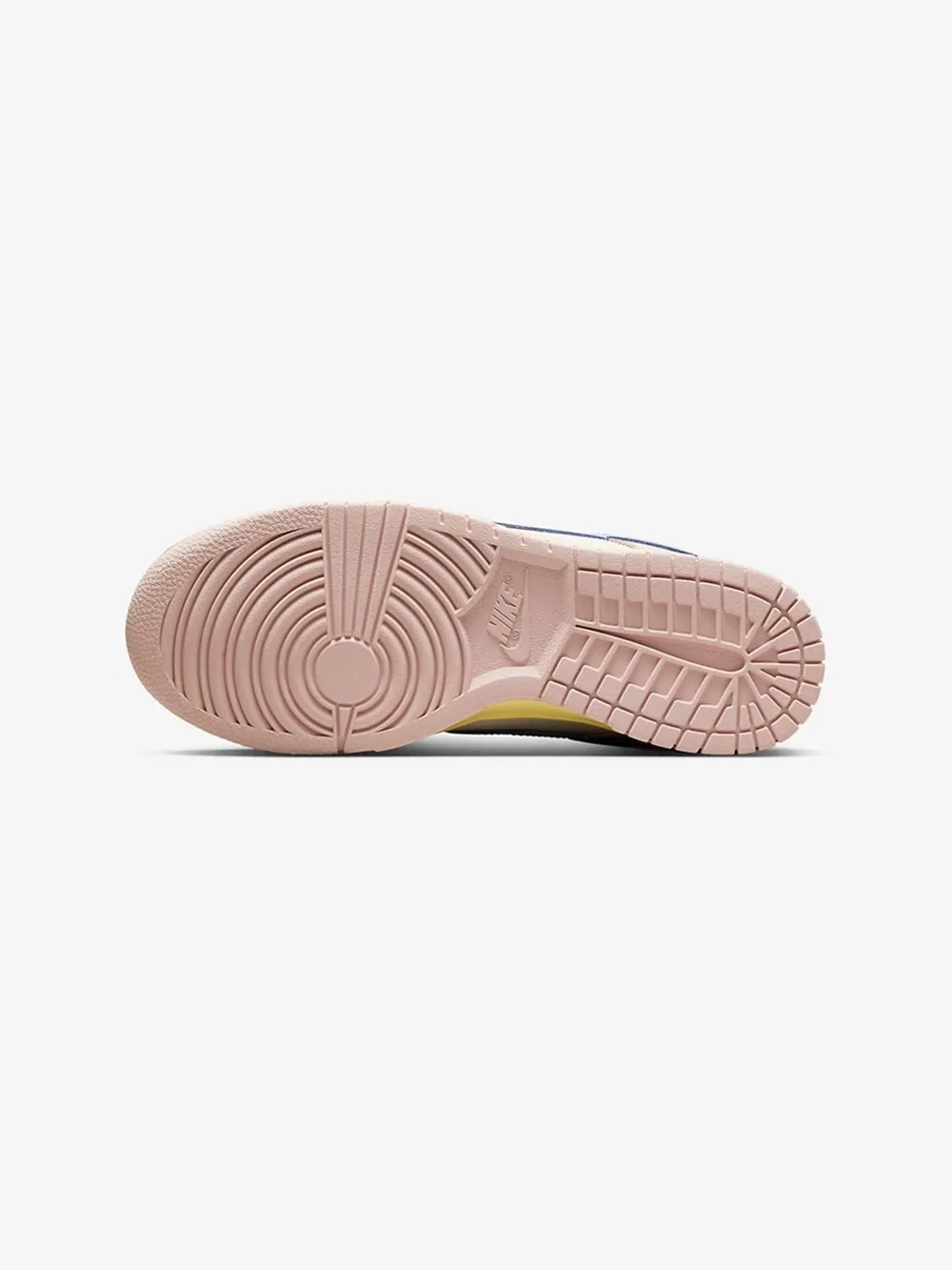 Кроссовки Nike Wmns Dunk Low 'Pink Oxford' — изображение 4 из 8, розовый