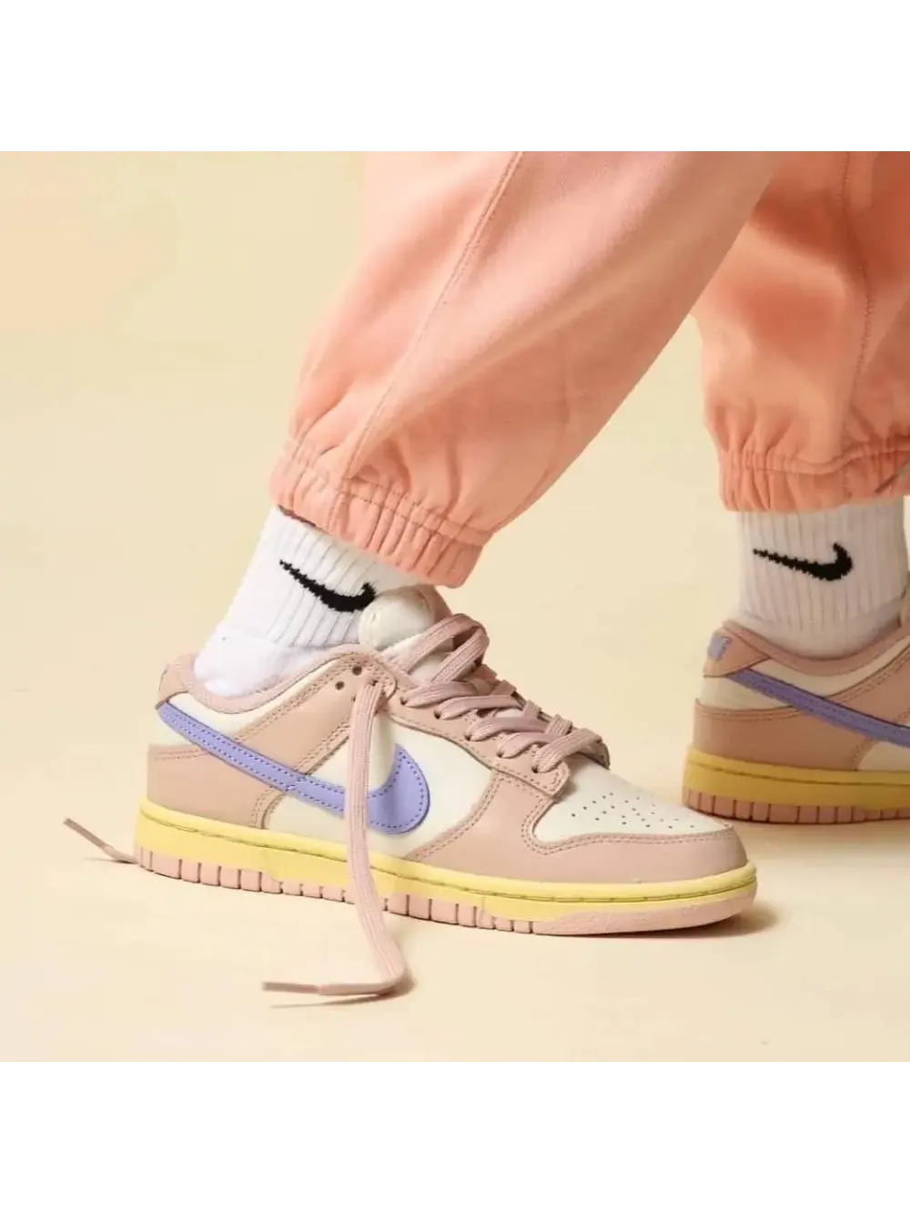 Кроссовки Nike Wmns Dunk Low 'Pink Oxford' — изображение 8 из 8, розовый