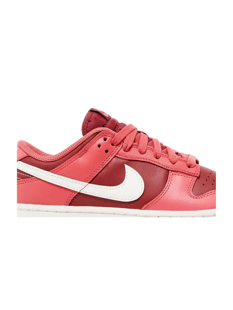 Кроссовки Nike Wmns Dunk Low, Desert Berry — изображение 2 из 8, красный