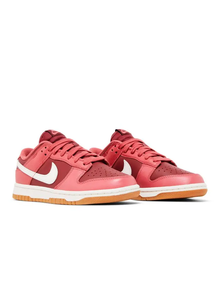 Кроссовки Nike Wmns Dunk Low, Desert Berry — изображение 8 из 8, красный
