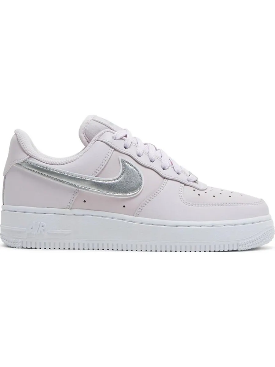 Кроссовки Nike Wmns Air Force 1 '07 Essential 'Venice Metallic Silver' — изображение 1 из 4