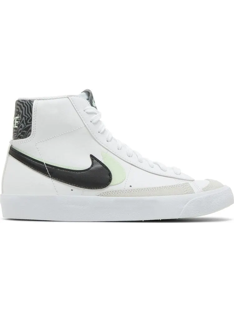 Кроссовки Nike Blazer Mid '77 SE GS 'Double Swoosh - White Vapor Green' — изображение 1 из 8, белый