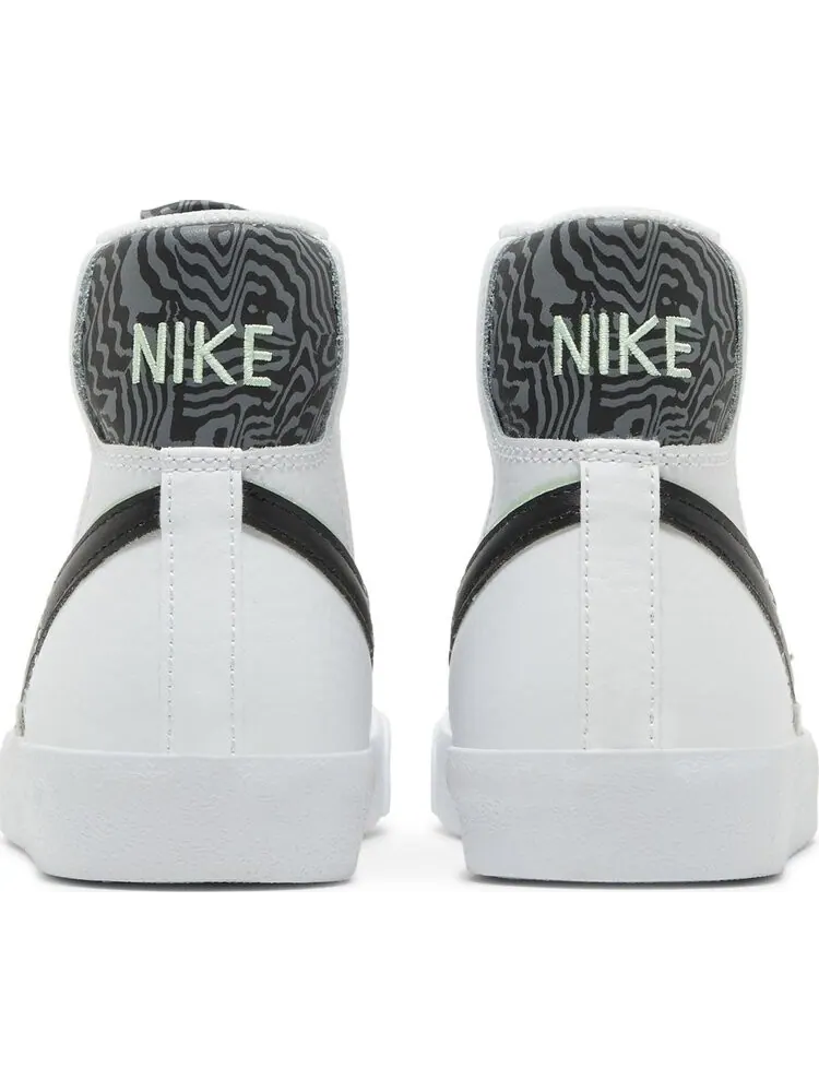 Кроссовки Nike Blazer Mid '77 SE GS 'Double Swoosh - White Vapor Green' — изображение 6 из 8, белый