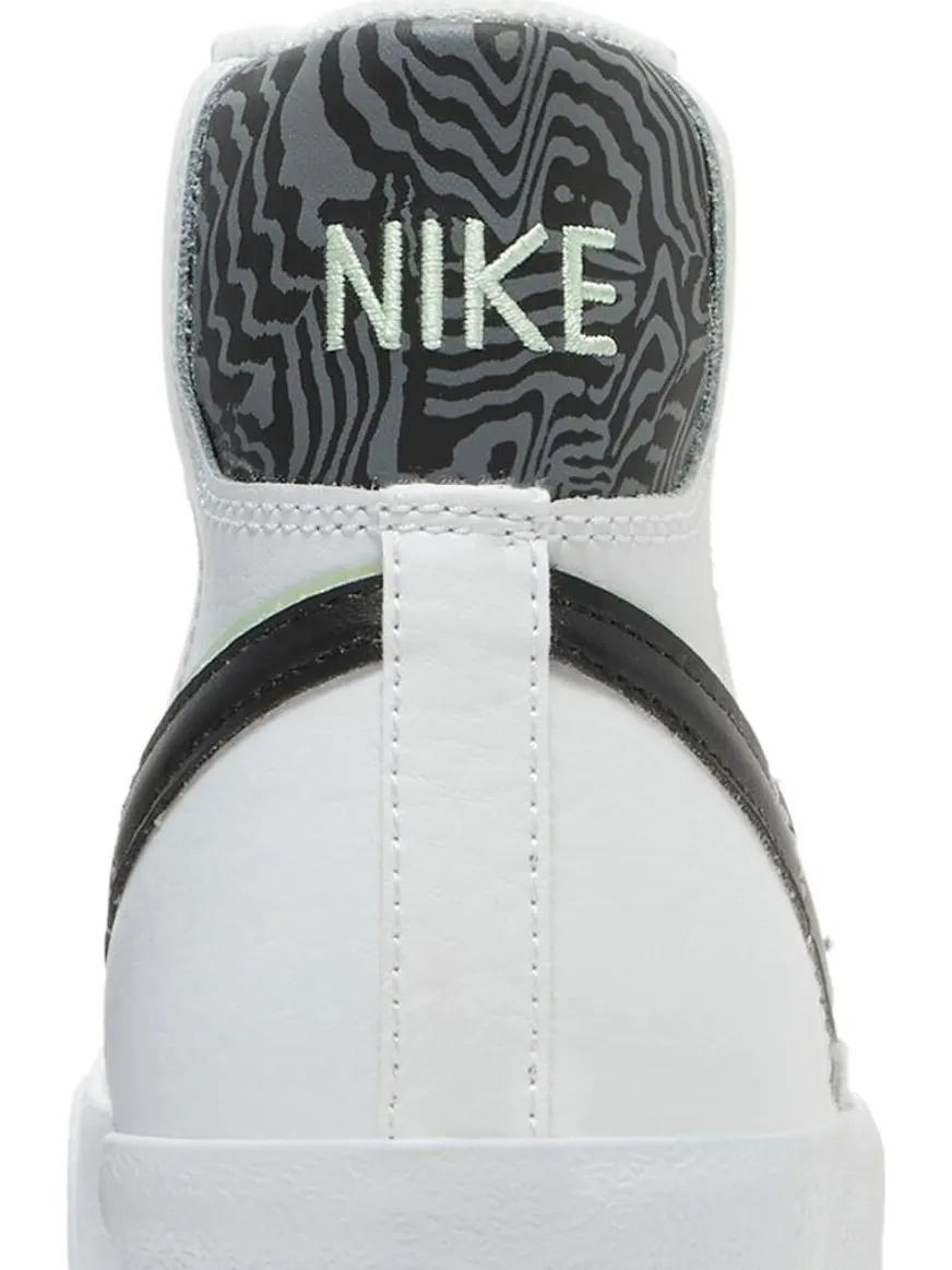 Кроссовки Nike Blazer Mid '77 SE GS 'Double Swoosh - White Vapor Green' — изображение 7 из 8, белый