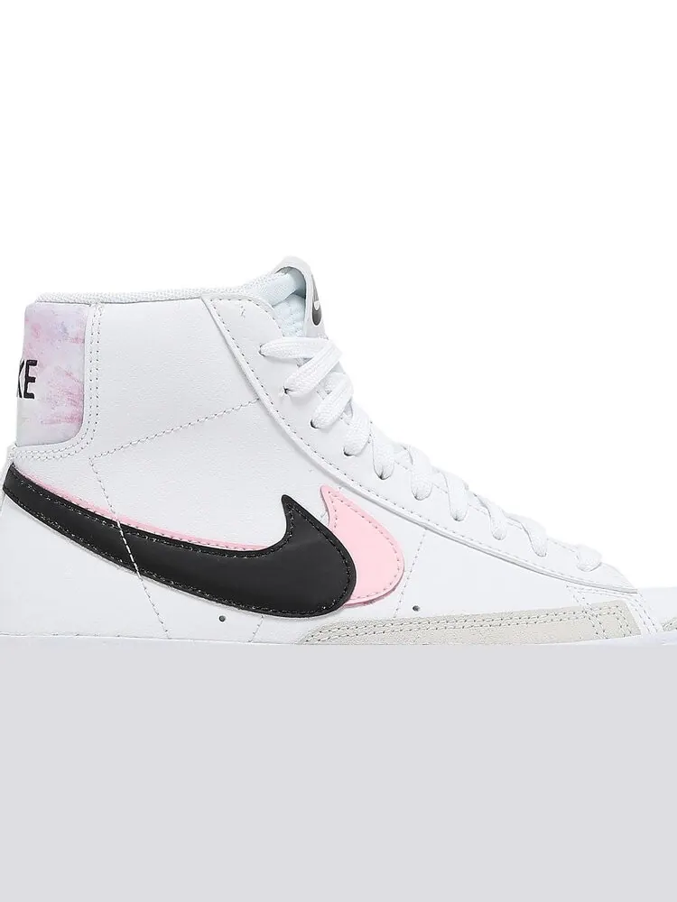 Кроссовки Nike Blazer Mid '77 SE GS 'White Arctic Punch' — изображение 2 из 8, белый