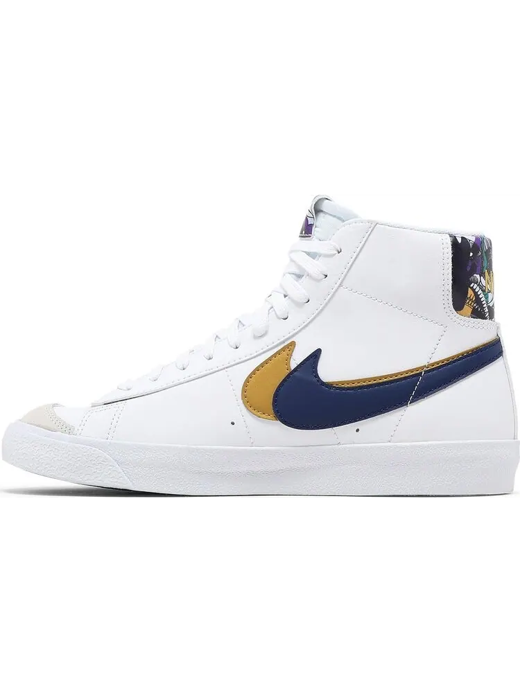 Кроссовки Nike Blazer Mid '77 SE GS 'Double Swoosh - White Gold Blue Void' — изображение 3 из 8, белый