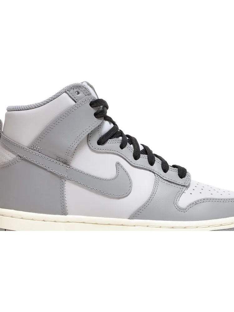 Кроссовки Nike Wmns Dunk High 'Aged Grey' — изображение 2 из 10, серый