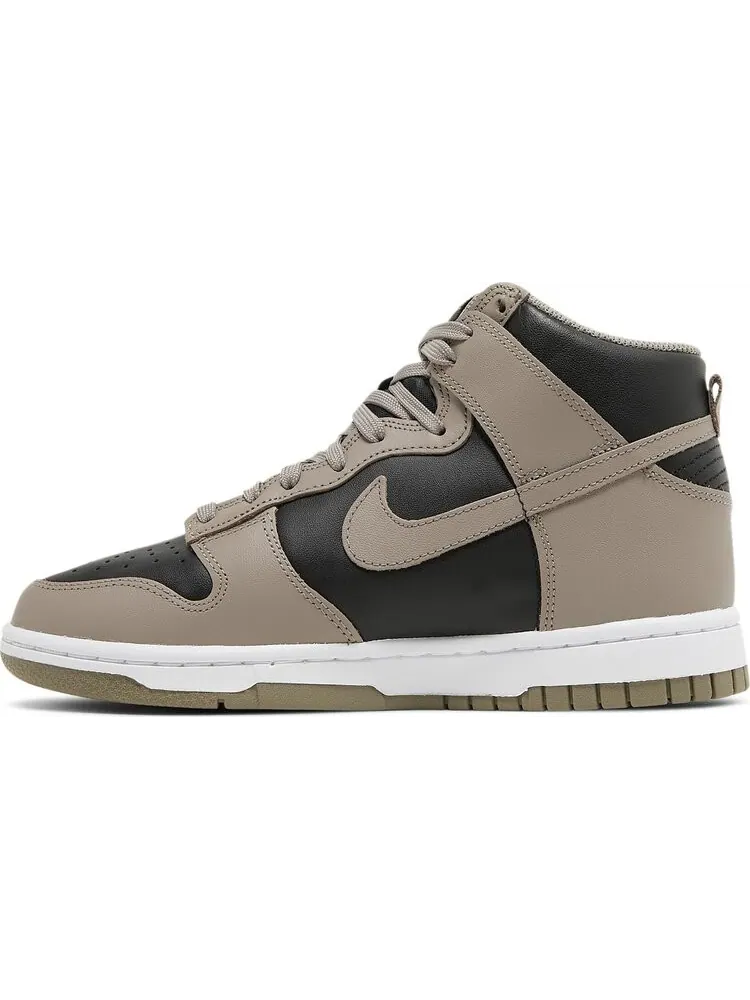 Кроссовки Nike Wmns Dunk High 'Moon Fossil' — изображение 3 из 8, коричневый