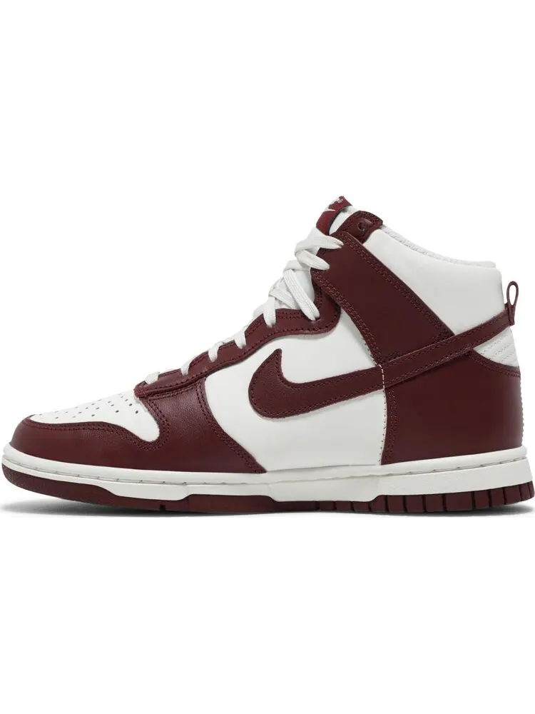 Кроссовки Nike Wmns Dunk High 'Team Red' — изображение 3 из 8, красный
