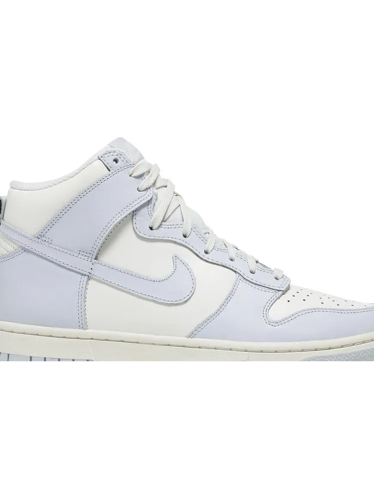 Кроссовки Nike Wmns Dunk High 'Football Grey' — изображение 2 из 8, серый
