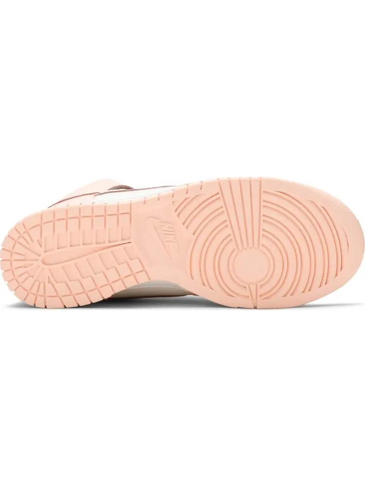 Кроссовки Nike Wmns Dunk High 'Crimson Tint' — изображение 4 из 8, розовый