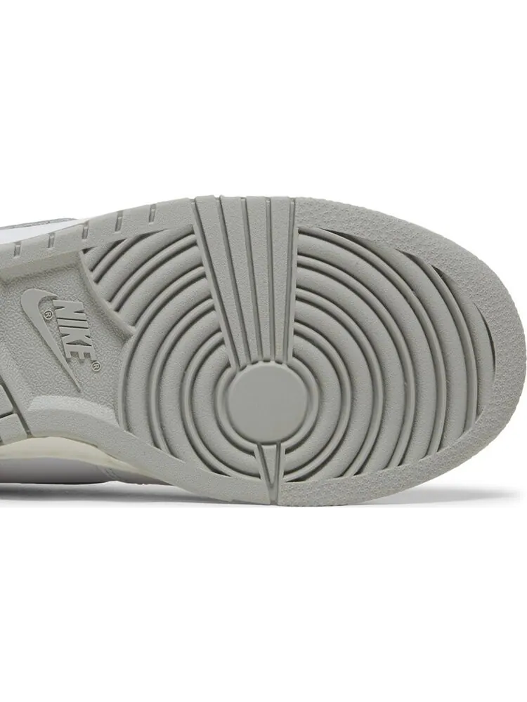 Кроссовки Nike Wmns Dunk High 'Grey Fog' — изображение 5 из 8, белый