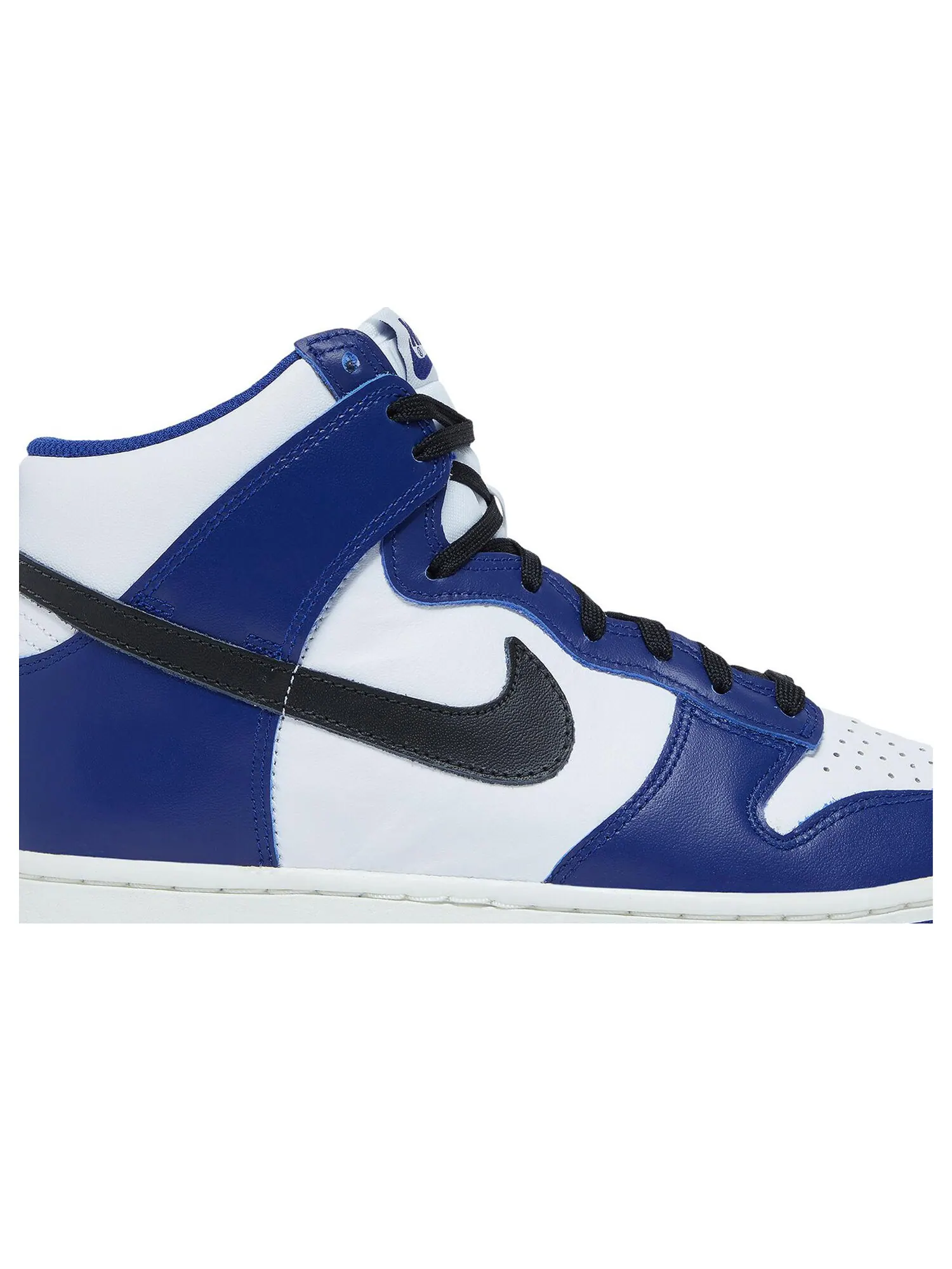 Кроссовки Nike Wmns Dunk High 'Deep Royal Blue' — изображение 2 из 8, синий