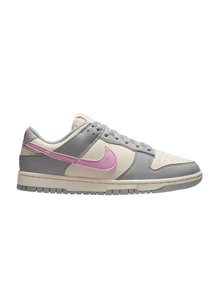 Кроссовки Nike Wmns Dunk Low Next Nature 'Smoke Grey Pink Rise' — изображение 1 из 1