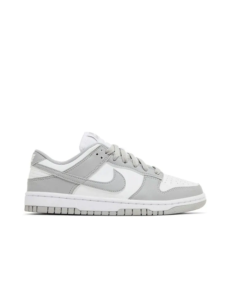 Кроссовки Nike Wmns Dunk Low Next Nature 'Light Smoke Grey' — изображение 2 из 9, белый/светлый серый