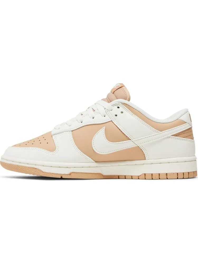 Кроссовки Wmns Dunk Low Next Nature 'Hemp' — изображение 3 из 4, коричневый