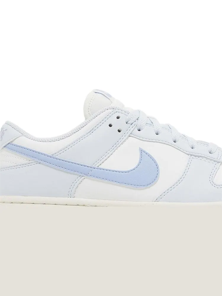 Кроссовки Wmns Dunk Low Next Nature 'Blue Tint' — изображение 2 из 4, синий