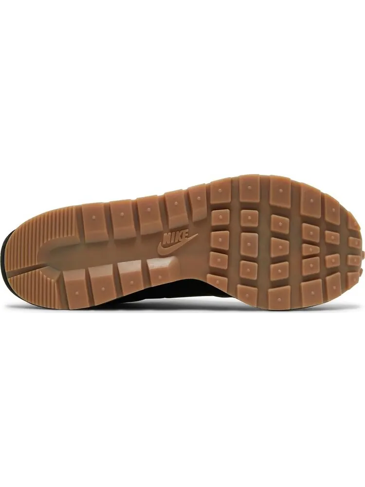 Кроссовки Nike Sacai x VaporWaffle 'Black Gum' черный — изображение 4 из 9