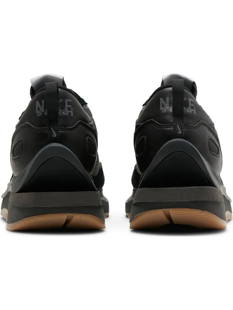 Кроссовки Nike Sacai x VaporWaffle 'Black Gum' черный — изображение 6 из 9
