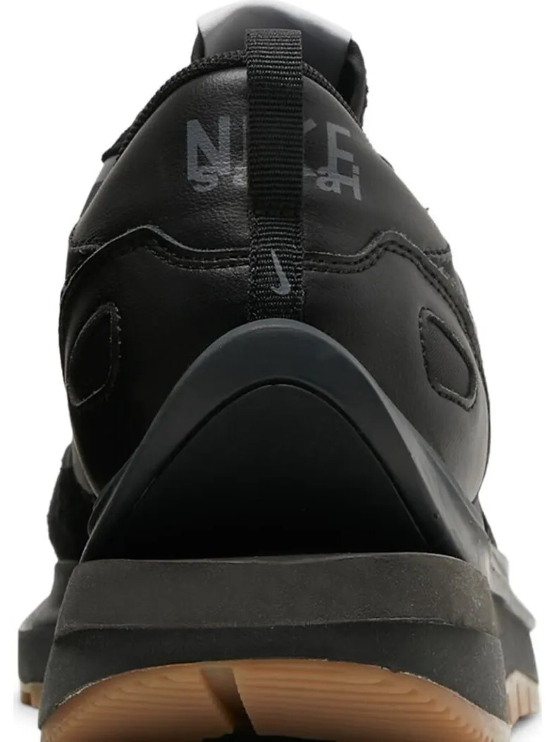 Кроссовки Nike Sacai x VaporWaffle 'Black Gum' черный — изображение 7 из 9