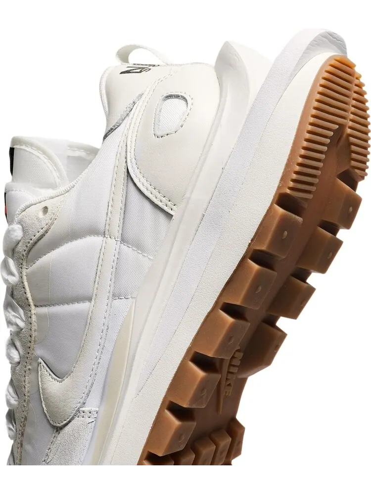 Кроссовки Nike sacai x VaporWaffle 'Sail Gum' — изображение 10 из 10, белый