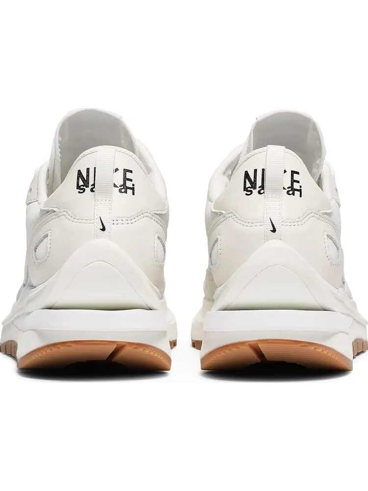 Кроссовки Nike sacai x VaporWaffle 'Sail Gum' — изображение 6 из 10, белый