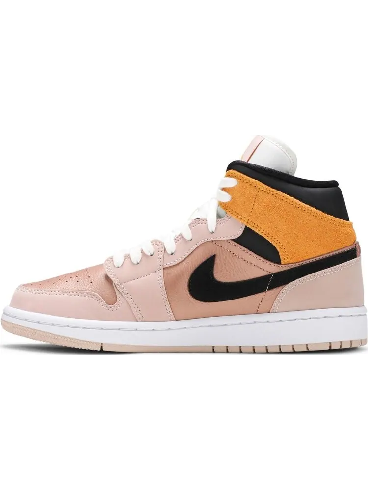 Кроссовки Wmns Air Jordan 1 Mid SE Particle Beige — изображение 3 из 8, коричневый