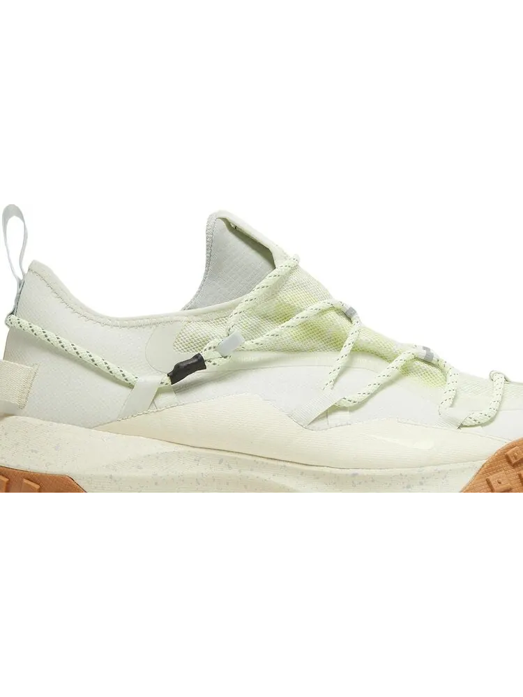 Кроссовки Nike ACG Mountain Fly Low GTX SE 'Sea Glass' — изображение 2 из 8, зеленый