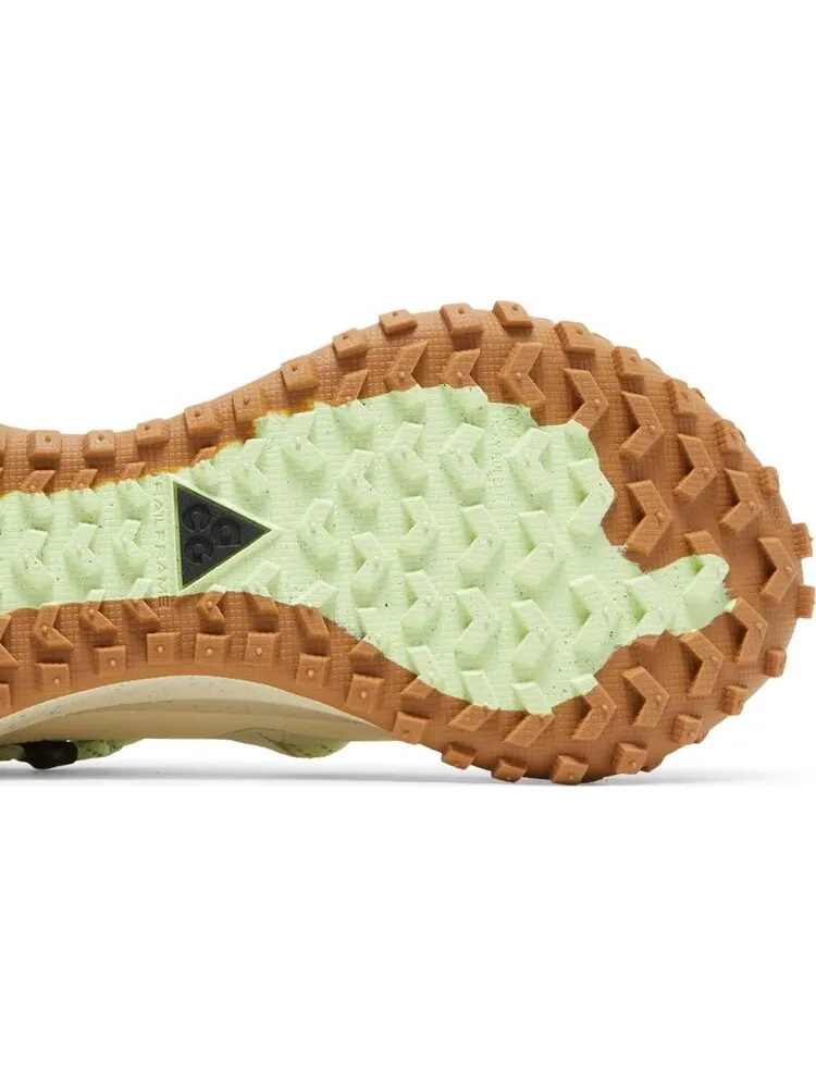 Кроссовки Nike ACG Mountain Fly Low GTX SE 'Sea Glass' — изображение 5 из 8, зеленый