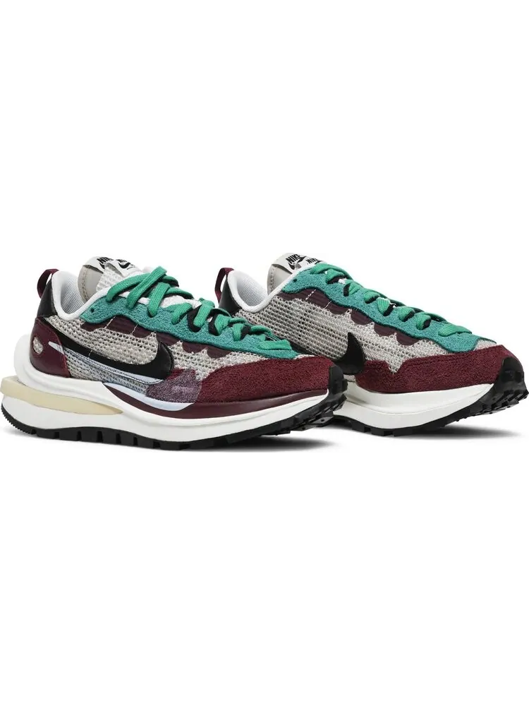 Кроссовки Nike sacai x VaporWaffle SP 'Villain Red' — изображение 8 из 8, красный