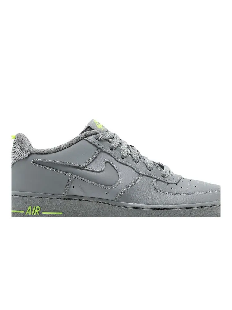 Кроссовки Nike Air Force 1 '07 LV8 GS 'Particle Grey Volt' — изображение 3 из 9, серый/серый