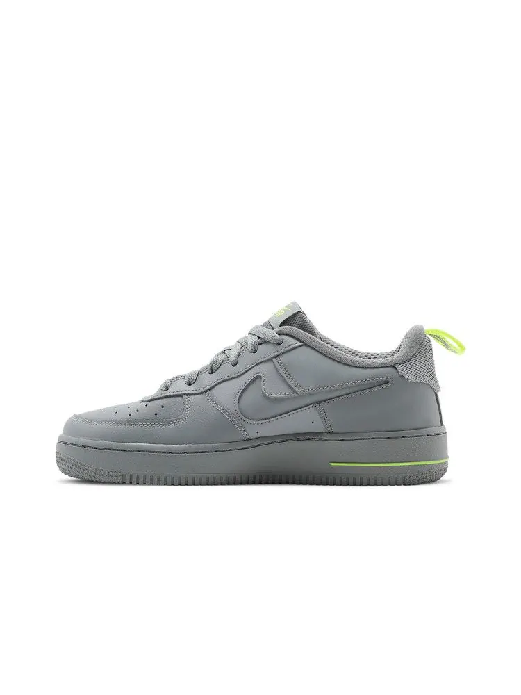 Кроссовки Nike Air Force 1 '07 LV8 GS 'Particle Grey Volt' — изображение 4 из 9, серый/серый