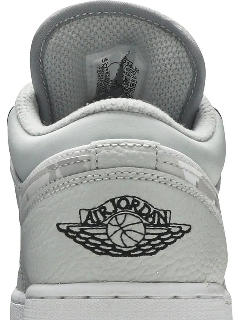 Кроссовки Air Jordan 1 Low SE GS White Camo — изображение 7 из 8, белый