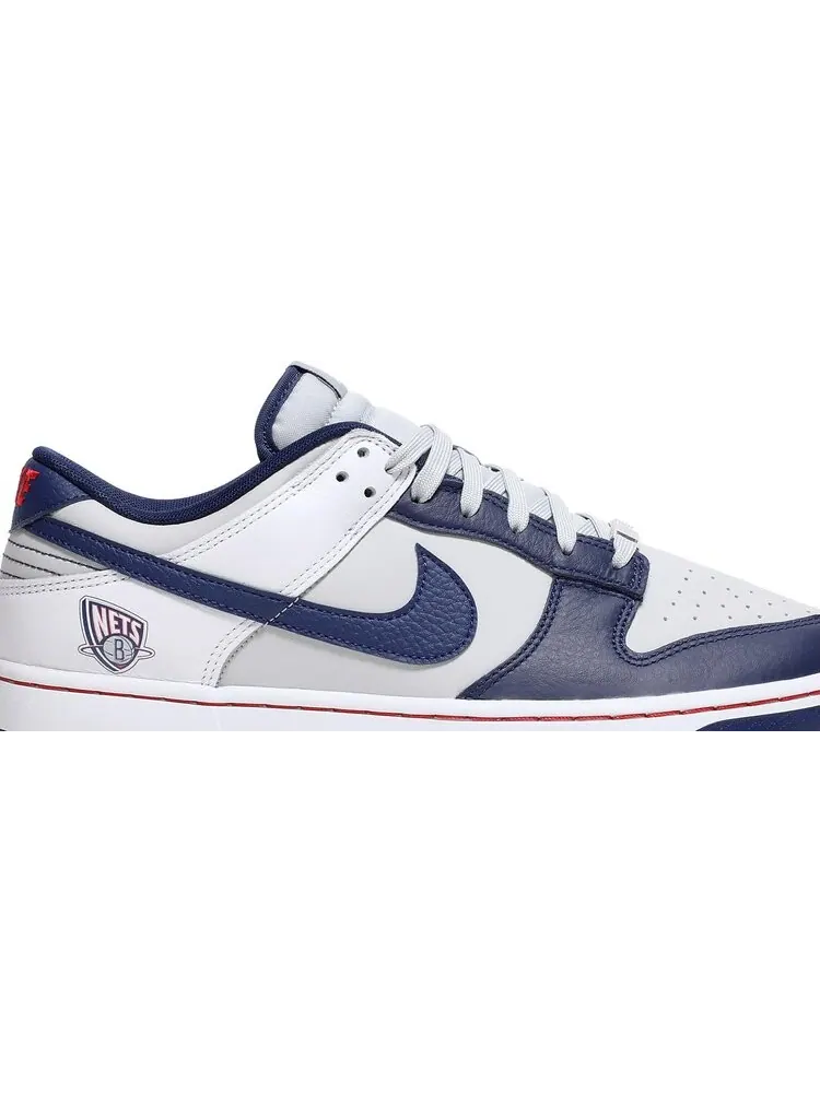 Кроссовки Nike NBA x Dunk Low EMB '75th Anniversary - Nets' — изображение 2 из 10, белый