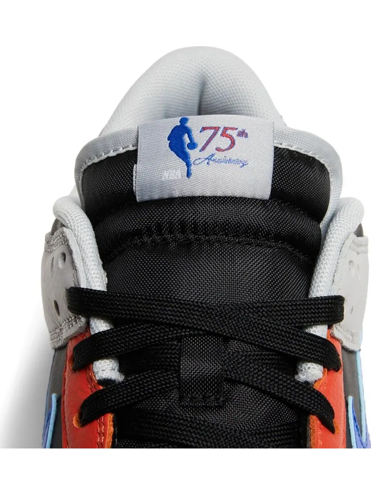Кроссовки Nike NBA x Dunk Low EMB '75th Anniversary - Knicks' — изображение 9 из 10, оранжевый